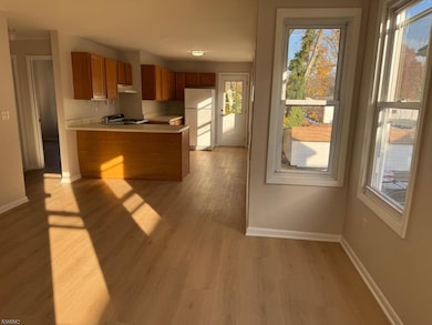 7 Grove St unit 2, Cranford, NJ 07016 - photo 2