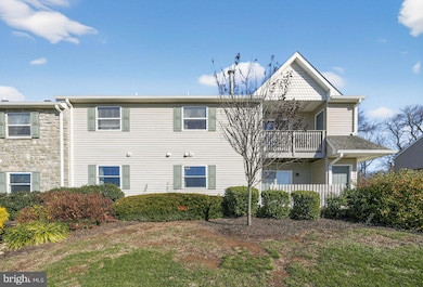 601 Horseshoe Dr unit 601, Royersford, PA 19468 - photo 2