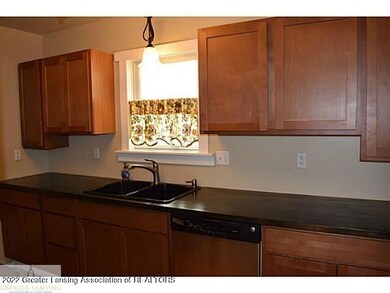 1819 Fletcher St, Lansing, MI 48910 - photo 6