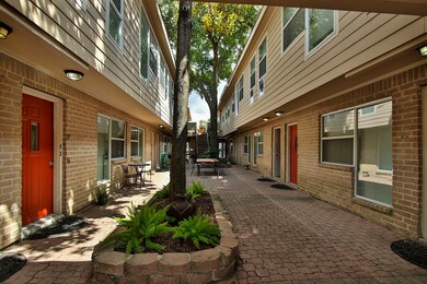1420 Hawthorne St unit 14, Houston, TX 77006 - photo 4