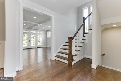 605 Valley Dr SE, Vienna, VA 22180 - photo 7