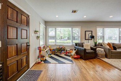 1718 Gardenia Dr, Houston, TX 77018 - photo 5