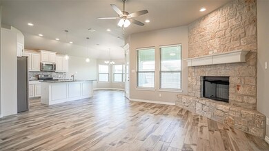 3304 Arrow Creek Dr, Granbury, TX 76049 - photo 5