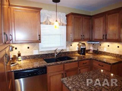 4610 N Weaverridge Blvd, Peoria, IL 61615 - photo 3