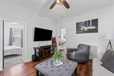 108 E Daggy St, Tuscola, IL 61953 - photo 5