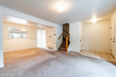 4_Living-Room_high_3717109