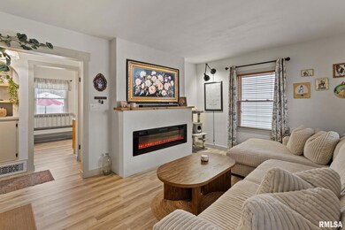 3118 9 1 2 St, Rock Island, IL 61201 - photo 4