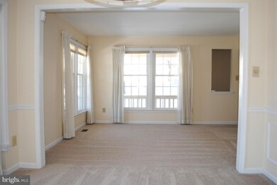 19 Hickory Hill Ct, Silver Spring, MD 20906 - photo 4