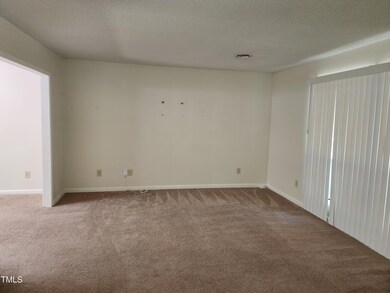 3304 Boulder Ct, Raleigh, NC 27607 - photo 4