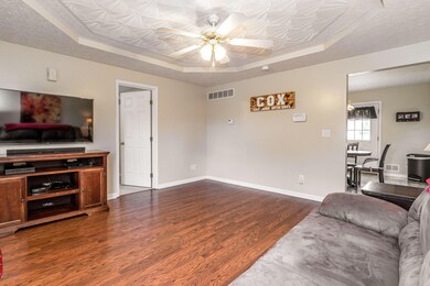 302 Aulbern Dr E, Mount Washington, KY 40047 - photo 6