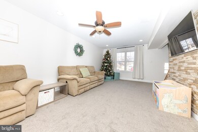 1302 Briarwood Dr, Williamstown, NJ 08094 - photo 4