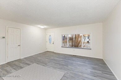 09-LIVINGROOM_SBS_IMG_4-4