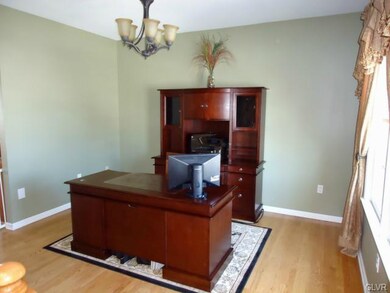 1091 Morning Star Dr, Allentown, PA 18106 - photo 4