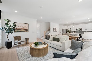 2944 Sharpstone Dr, Columbia, TN 38401 - photo 5