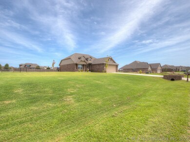 9011 N 64th East Ave, Owasso, OK 74055 - photo 4