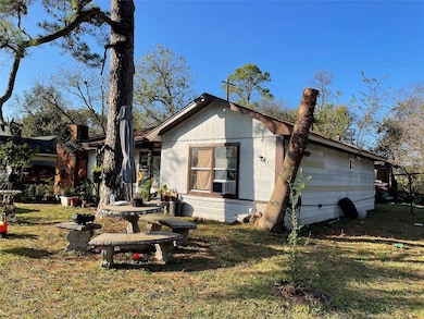 214 Hohldale St, Houston, TX 77022 - photo 2