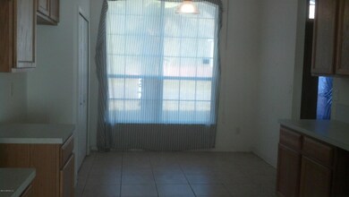 4412 Woodley Kitchen 1