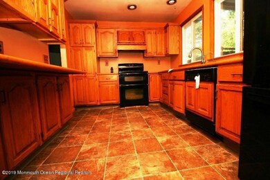 351-480652 Kitchen 2
