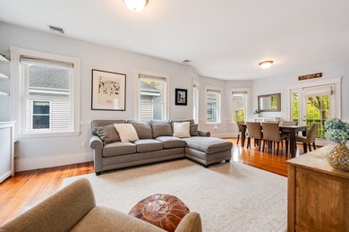 43 Goldsmith St unit 3, Jamaica Plain, MA 02130 - photo 2