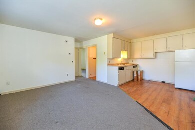 181 S & 19 Chase St, Claremont, NH 03743 - photo 5