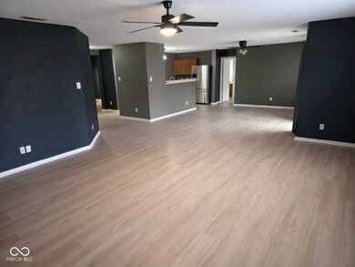 14283 Refreshing Garden Ln, Fishers, IN 46038 - photo 4