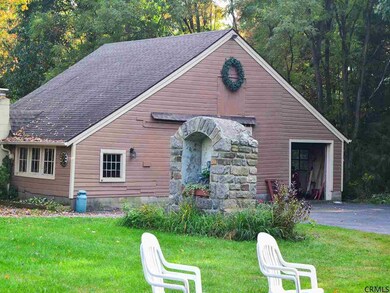 37 Smith Bridge Rd, Saratoga Springs, NY 12866 - photo 4