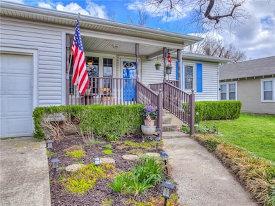 619 N Oklahoma Ave, Shawnee, OK 74801 - photo 2