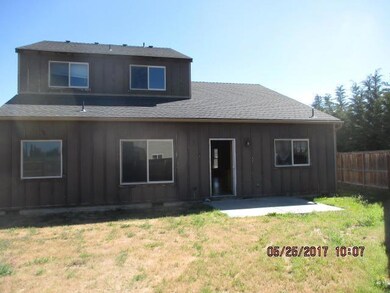 5252 Amberview Ln, Klamath Falls, OR 97603 - photo 4