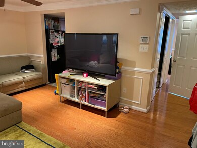 22413 Stablehouse Dr, Sterling, VA 20164 - photo 3