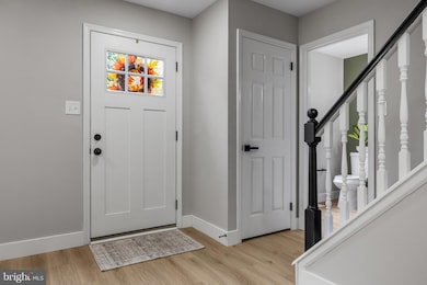 81 Rosalind Cir, Sicklerville, NJ 08081 - photo 2