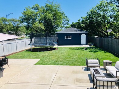 285 N Highview Ave, Elmhurst, IL 60126 - photo 7