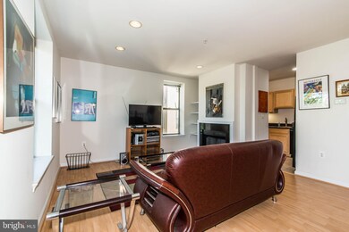 2627 Adams Mill Rd NW unit 409, Washington, DC 20009 - photo 7