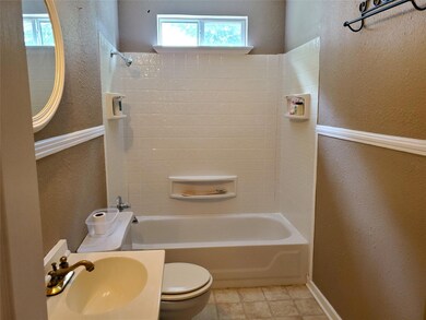 1502 Pecan St, Bonham, TX 75418 - photo 6