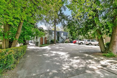 Beautiful Entry into Harbour Villa Condominimums