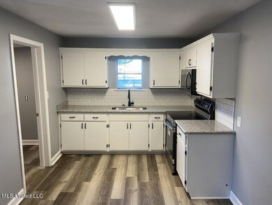 212 S Steele Ave, Picayune, MS 39466 - photo 5