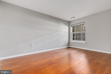 1946 Kennedy Dr unit 104, McLean, VA 22102 - photo 5