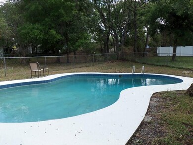 2304 Lincoln Ct, Brandon, FL 33510 - photo 2