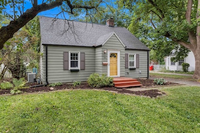 1009 W Columbia Ave, Champaign, IL 61821 - photo 4