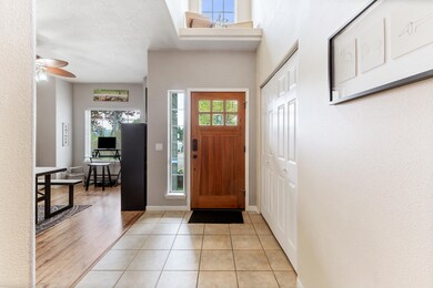 1051 SE Jerrine St, Grants Pass, OR 97527 - photo 3