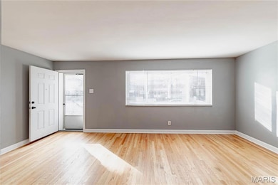 7037 Dartmouth Ave, Saint Louis, MO 63130 - photo 4