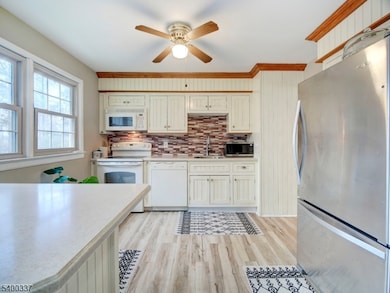 10 Hemlock Dr, Franklin, NJ 07416 - photo 4