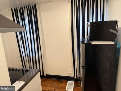 412 Center Ave unit 1, Runnemede, NJ 08078 - photo 2