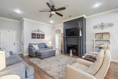 Living room w/ gas fireplace