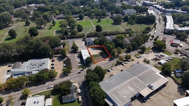 208 Russell St, Starkville, MS 39759 - photo 3