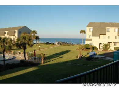 Ocean fr Balcony & Living