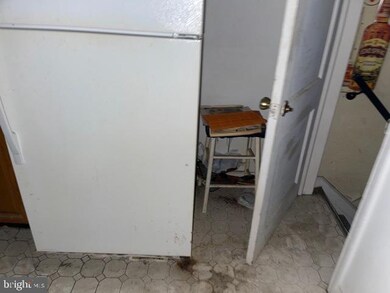 319 Denison St, Baltimore, MD 21229 - photo 6