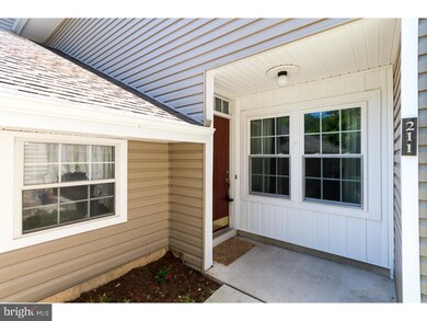 211 Nottingham Ct unit 211, Glen Mills, PA 19342 - photo 3