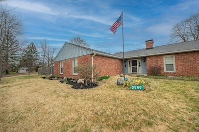 2959 Kay Ln, Columbus, IN 47203 - photo 2