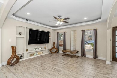 704 S Missouri Ave, Weslaco, TX 78596 - photo 2