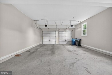 23069 Rushmore Ct, Ashburn, VA 20148 - photo 2